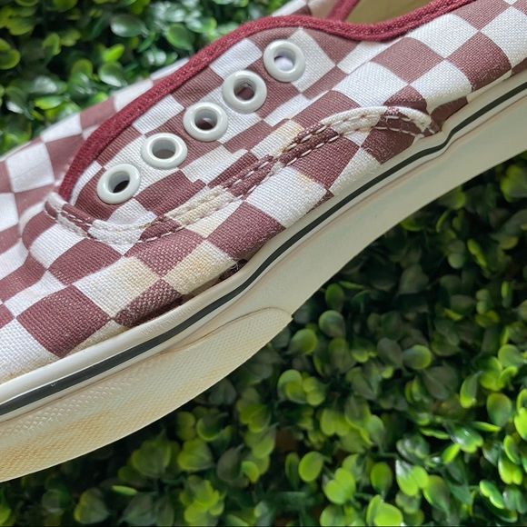 Maroon Checkered Vans Sz. 8.5 - Picture 5 of 9